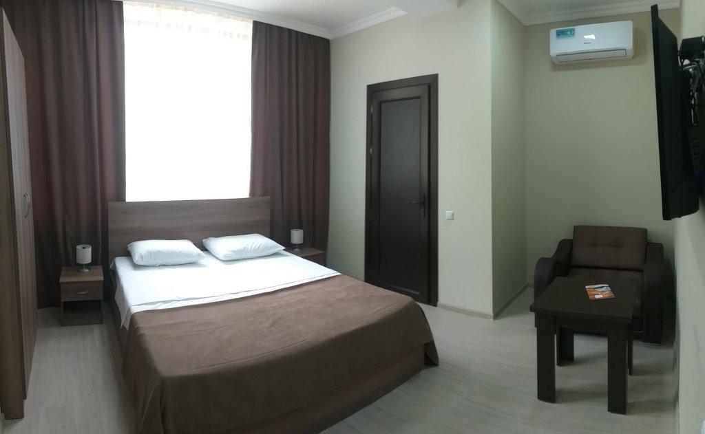 Merien Hotel Yerevan Exterior photo