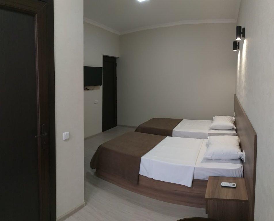 Merien Hotel Yerevan Exterior photo